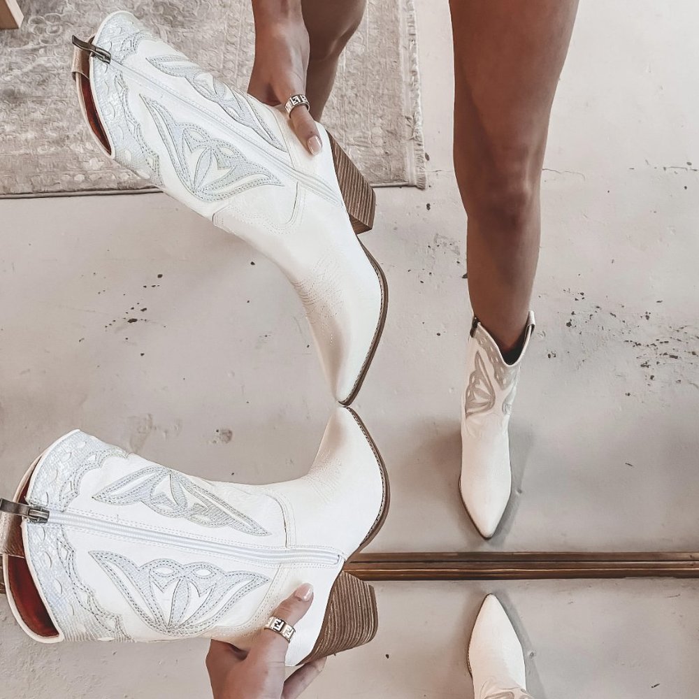 White Iridescent Metallic Applique Pointy Toe Block Heel Cowgirl Western Boots - Picture 14 of 15